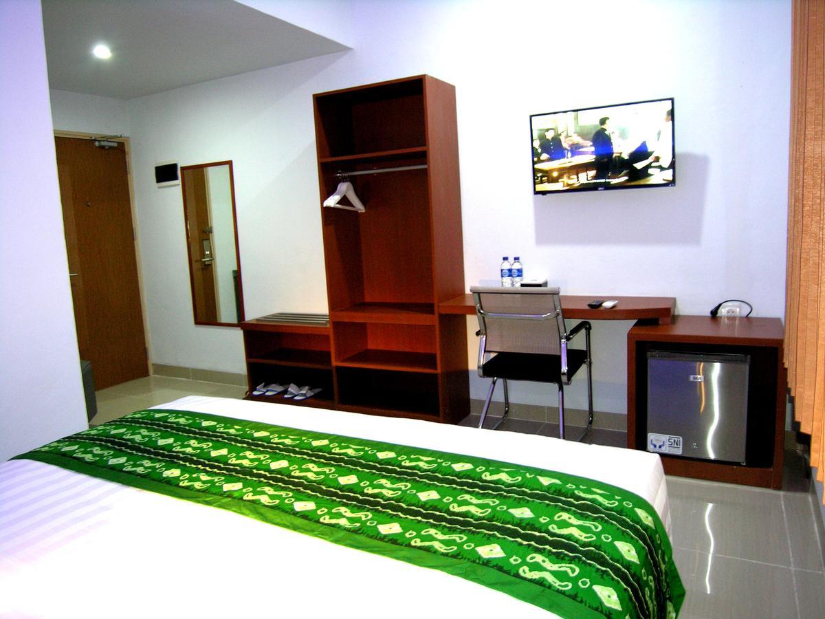 Hotel Delima Banjarmasin (South Kalimantan) Exterior photo