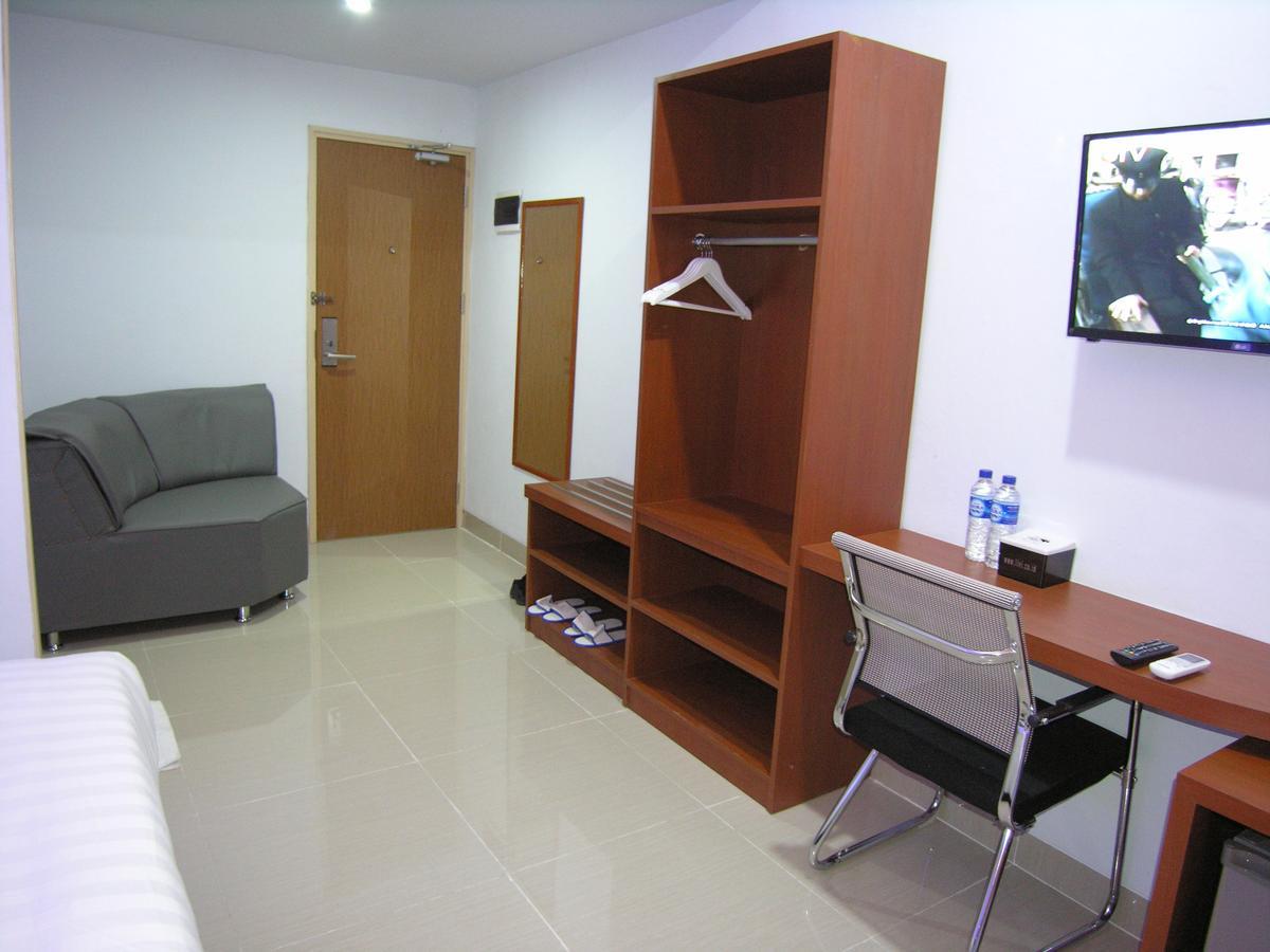 Hotel Delima Banjarmasin (South Kalimantan) Exterior photo