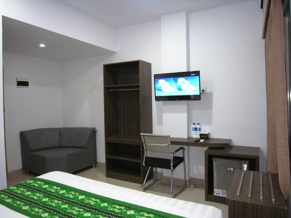 Hotel Delima Banjarmasin (South Kalimantan) Exterior photo