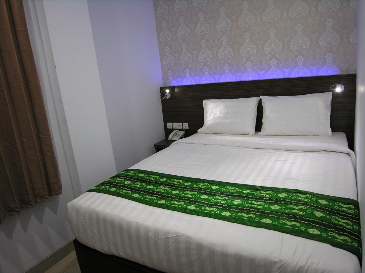 Hotel Delima Banjarmasin (South Kalimantan) Exterior photo